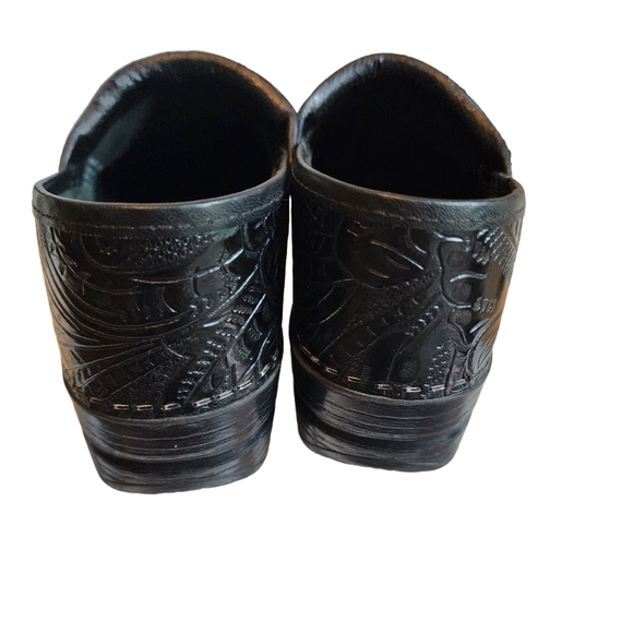 DANSKO Black Tooled Leather Slip-On Professional Clog - Picture 7 of 9
